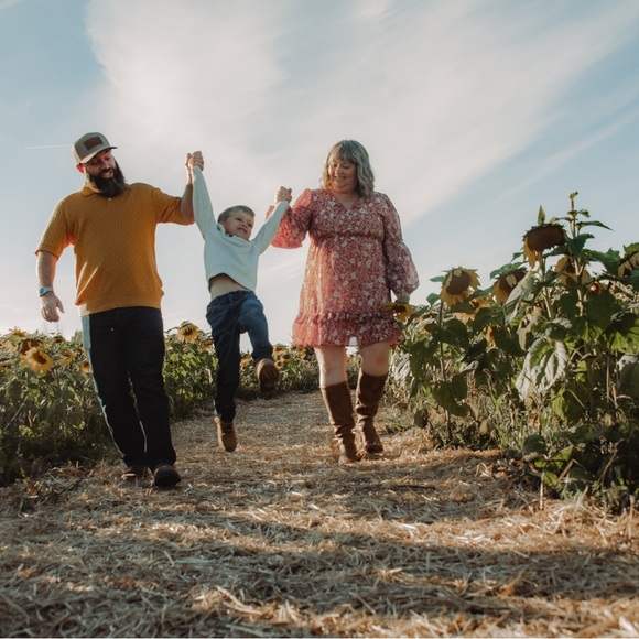 Meet your Posher, Chris - Picture 3 of 6